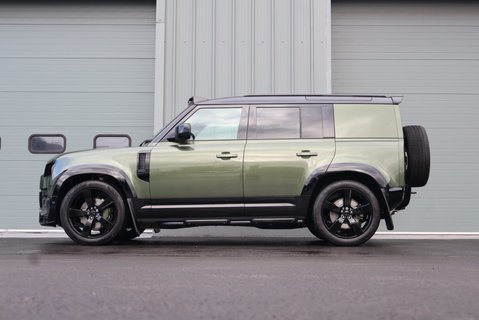 Land Rover Defender 110 BRAND NEW D350 HARD TOP X-DYNAMIC HSE STYLED BY SEEKER WITH REAR SEATS 11