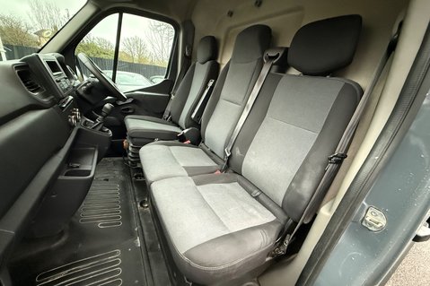 Renault Master LM35 BUSINESS PLUS DCI LWB -RARE COLOUR -FULL SERVICE HISTORY -DEMO +1 OWNR 3