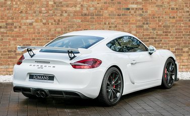 Porsche Cayman GT4 7