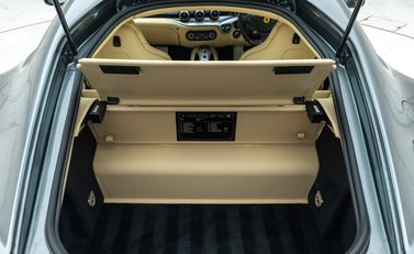 Ferrari F12 Berlinetta 37