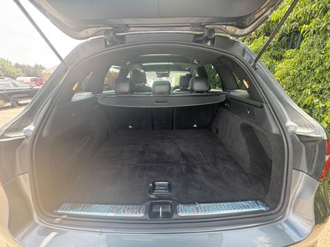 Mercedes-Benz GLC 2.0 GLC250 AMG Line (Premium) SUV G-Tronic+ 4MATIC Euro 6 (211 ps) 11