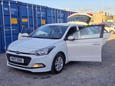 Hyundai i20 1.4 SE Hatchback 5dr Petrol Auto Euro 6 (100 ps) 9