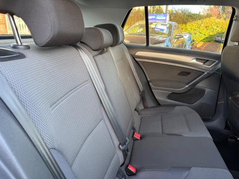 Volkswagen Golf 1.6 TDI BlueMotion Tech Match Euro 5 (s/s) 5dr 25