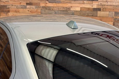 Skoda Octavia 1.4 TSI Elegance Hatchback 5dr Petrol DSG Euro 4 (122 ps) 64