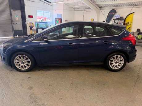 Ford Focus 1.6 TDCi Titanium Euro 5 (s/s) 5dr 5