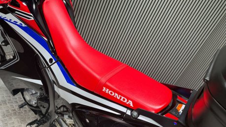 Honda CRF250 Rally 2017 ONLY 5K ENDURO ON / OFF ROAD BIKE MOT WARRANTY 250CC 34