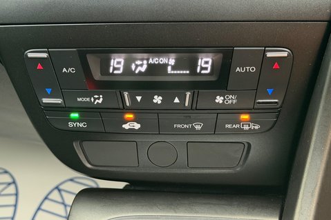 Honda Civic I-VTEC SE PLUS NAVI AUTOMATIC - ONE LADY OWNER - REVERSE CAMERA 35