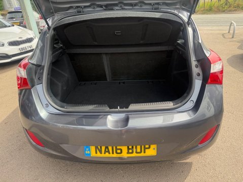 Hyundai i30 1.6 CRDi Blue Drive SE Nav Euro 6 (s/s) 5dr 27