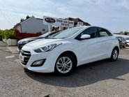 Hyundai i30 CRDI SE NAV BLUE DRIVE 1