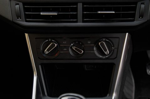 Volkswagen Polo LIFE TSI 31