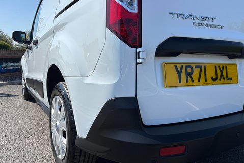 Ford Transit Connect 220 L1 Trend DCIV Tdci with Air Con / Sat Nav / Camera 26