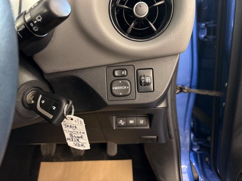 Toyota Yaris 1.5 VVT-i Icon Tech Euro 6 5dr 26