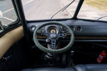 Volkswagen Restomod Porsche 3.2 Ltr 21 Window Samba 16