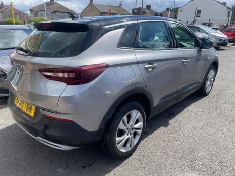 Vauxhall Grandland X SPORT NAV S/S 9