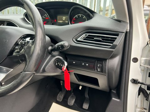 Peugeot 308 E-HDI ACTIVE 33