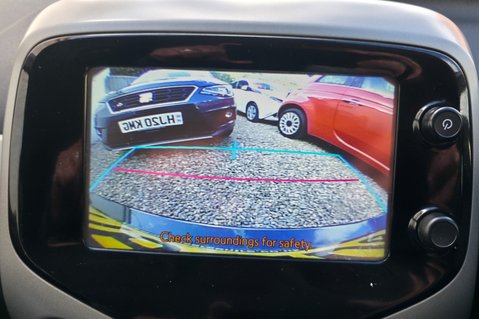 Toyota Aygo 1.0 VVT-I X-PLAY FULL SERVICE HISTORY! 9 SERVICES! BLUETOOTH! 5