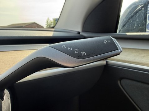 Tesla Model Y (Dual Motor) Long Range SUV 5dr Electric Auto 4WDE (384 bhp) 34