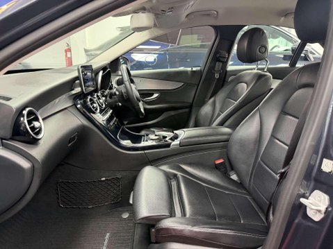 Mercedes-Benz C Class 2.0 C200 Sport Saloon 4dr Petrol 7G-Tronic+ Euro 6 (s/s) (184 ps) 32