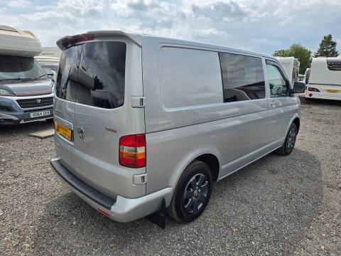 Volkswagen Campervan 2