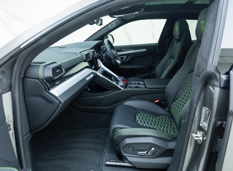 Lamborghini Urus 17