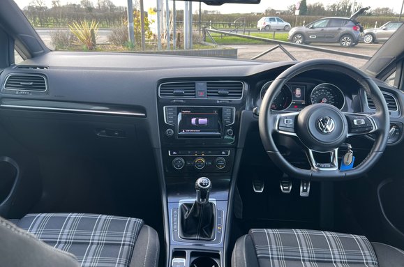 Volkswagen Golf 2.0 TDI BlueMotion Tech GTD 5 Door 31