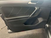 Volkswagen Tiguan 2.0 Tiguan R-Line TSi BlueMotion Technology 4Motion DSG 4WD 5dr 38