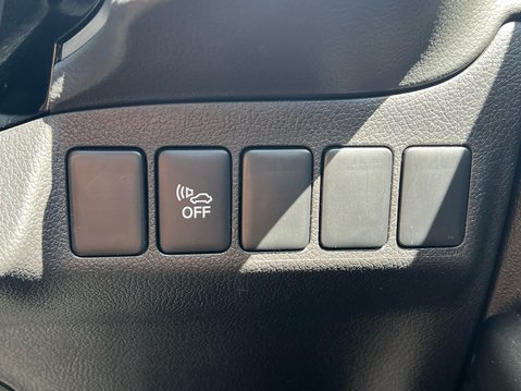 Mitsubishi Outlander PHEV DESIGN 35