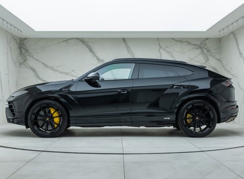 Lamborghini Urus S 5