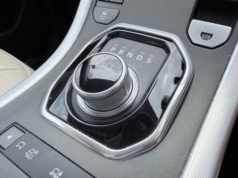Land Rover Range Rover Evoque TD4 HSE DYNAMIC LUX 25
