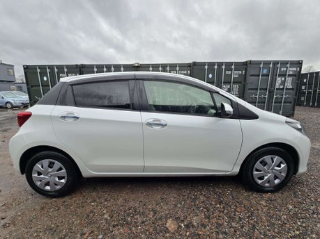 Toyota Yaris 1.33 Dual VVT-i Design Hatchback 5dr Petrol Multidrive S Euro 6 (99 ps) 13