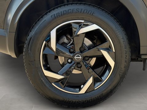 Nissan Juke 1.0 DiG-T 114 N-Connecta 5dr DCT 11