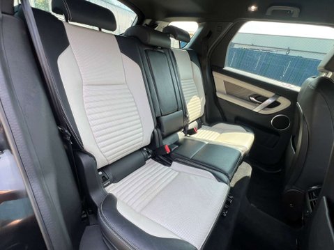 Land Rover Discovery Sport 2.0 Discovery Sport R-Dynamic SE D Automatic 4WD 5dr *NATIONAL DELIVERY* 37