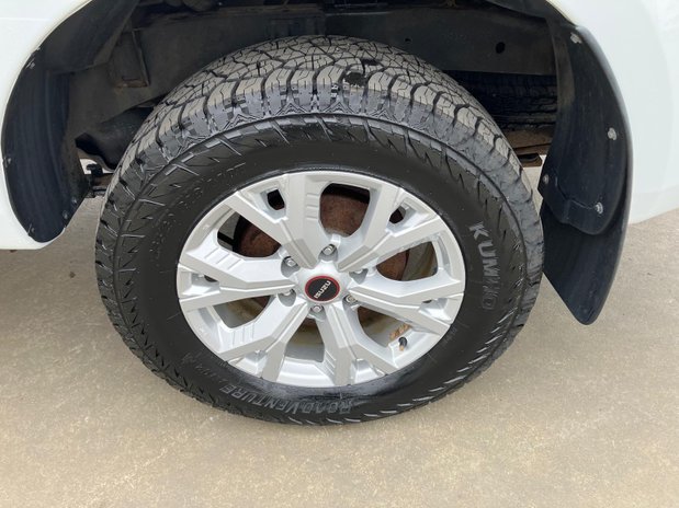 Isuzu D-Max Isuzu D-Max Diesel 1.9l DL20 D/Cab 4x4 Fitted with Canopy 4