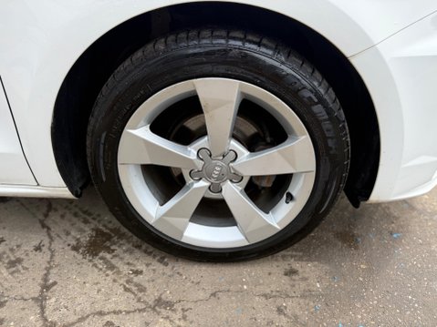 Audi A1 1.0 TFSI Sport Euro 6 (s/s) 3dr 27