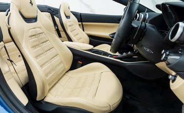 Ferrari Portofino 12