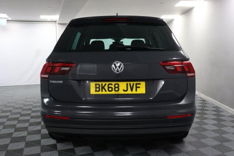 Volkswagen Tiguan SE NAV TSI 7