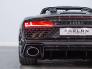 Audi R8 5.2 FSI V10 Spyder 2dr Petrol S Tronic quattro Euro 6 (s/s) (570 ps) 36