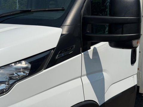 Iveco Daily 2.3D HPI 14V 35C 3450 HiMatic Euro 6 (s/s) 2dr, Curtain Side, MWB L2, DRW 23