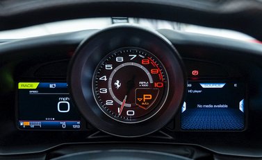 Ferrari F8 Tributo Spider 18