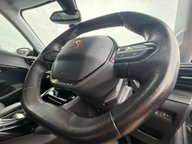 Peugeot e-208 ALLURE 15