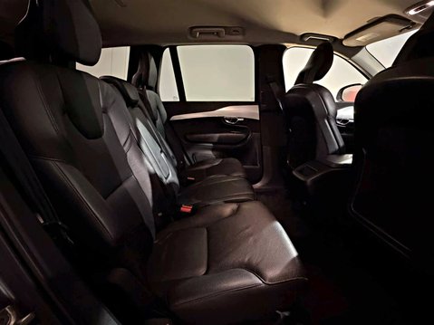 Volvo XC90 D5 POWERPULSE MOMENTUM AWD 21