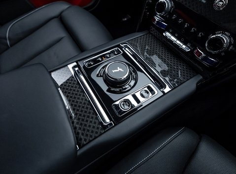 Rolls-Royce Cullinan BLACK BADGE 23