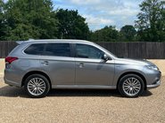 Mitsubishi Outlander PHEV DYNAMIC 5