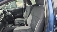 Toyota Auris 1.8 VVT-h Business Edition Hatchback 5dr Petrol Hybrid CVT Euro 6 (s/s) (Sa 27