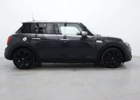 Mini Hatch 2.0 Cooper S Exclusive Auto 5dr 17