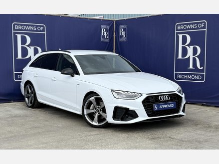 Audi A4 2.0 TDI 40 Black Edition Estate 5dr Diesel S Tronic quattro Euro 6 (s/s) (1