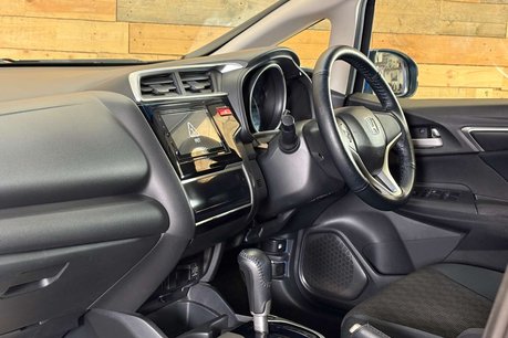 Honda Jazz 1.3L DOHC i-VTEC 9
