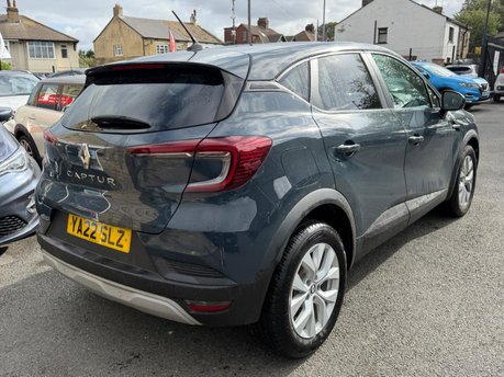 Renault Captur ICONIC EDITION TCE 6
