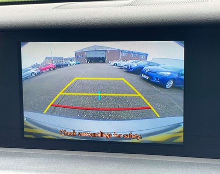 Lexus Is 2.5 IS 300h Advance CVT 4dr 39