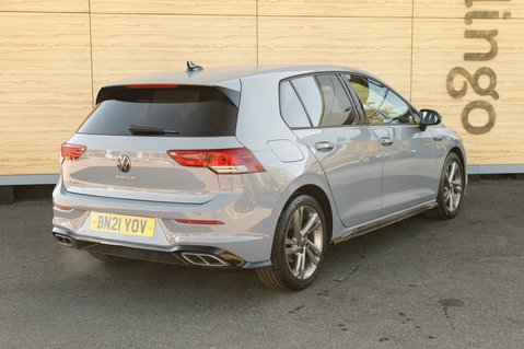 Volkswagen Golf R-LINE TSI 2